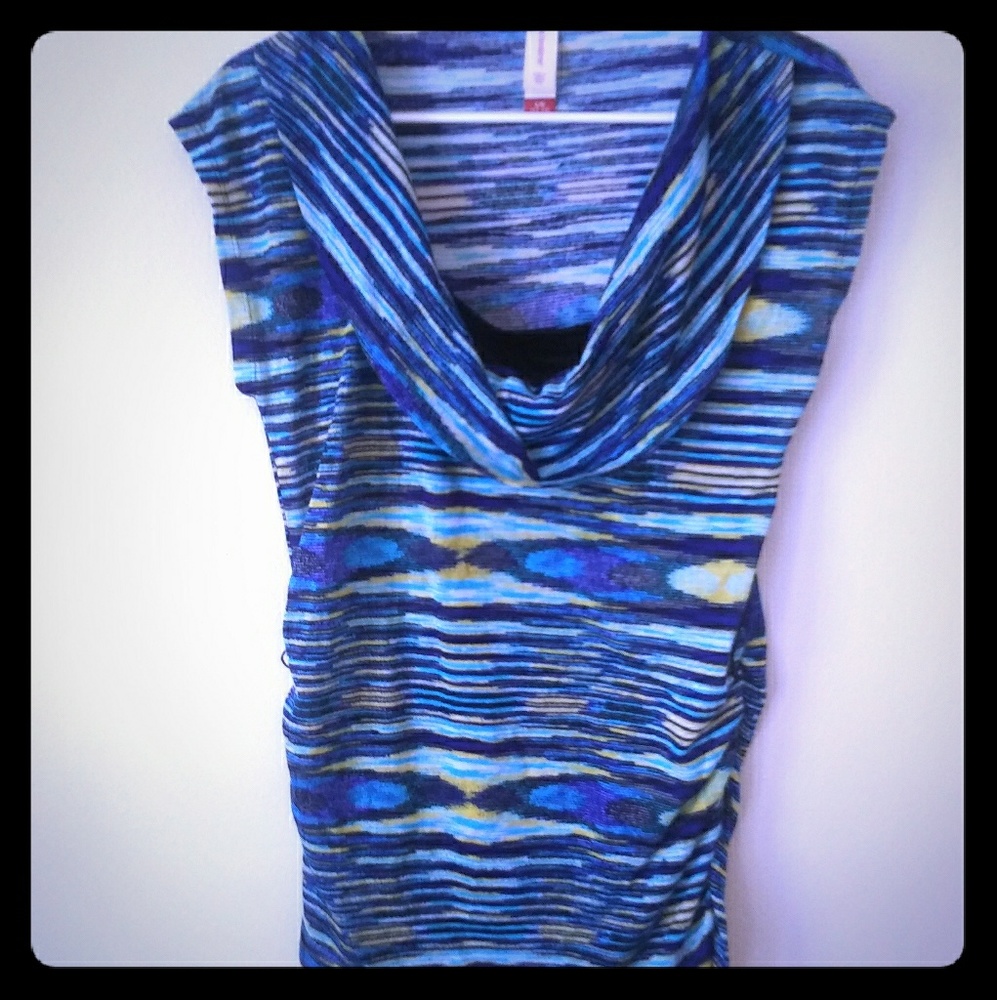 Short sleeve dress shirt